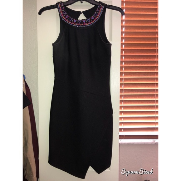 black dress - Picture 1 of 3